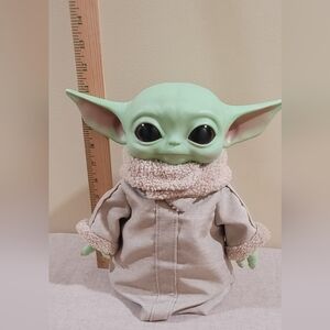 Green Baby Mandalorian Plush Toy
